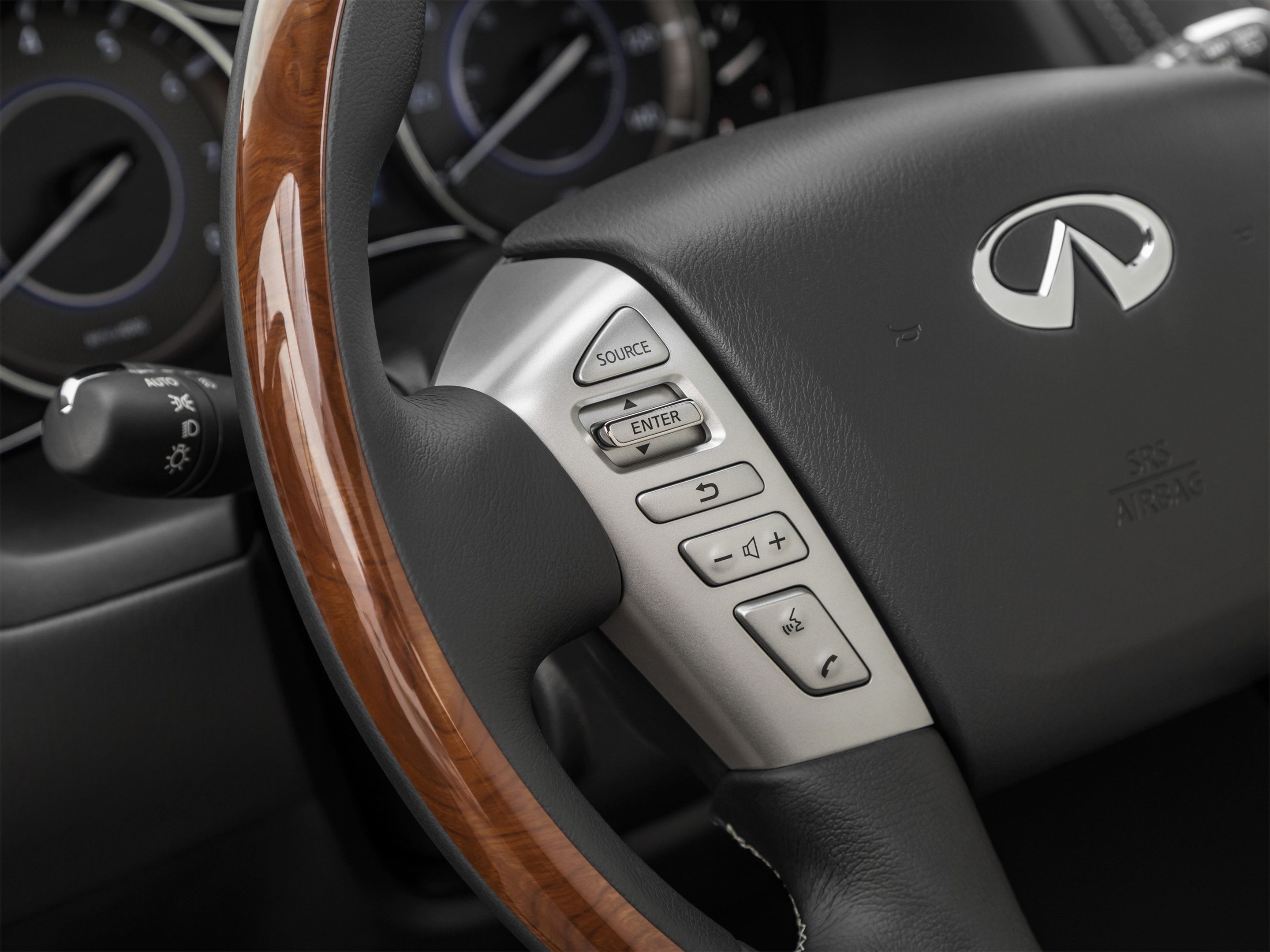 Used 2019 INFINITI QX80 Luxe w/ All-Season Package RWD image 48