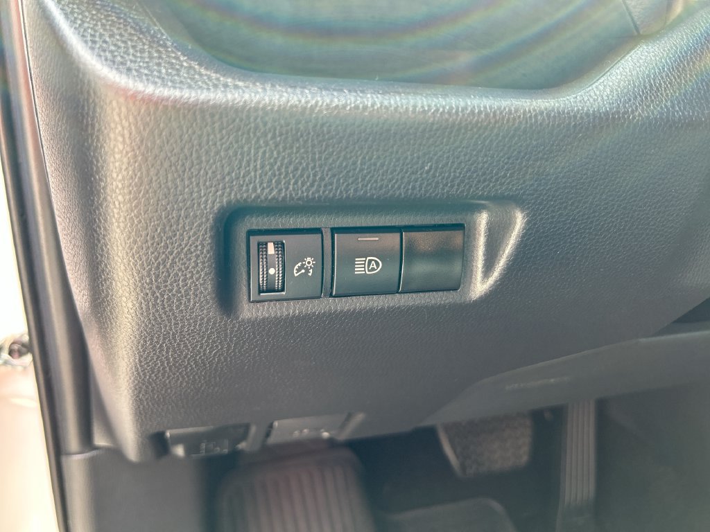 Used 2024 Toyota RAV4 LE FWD image 13