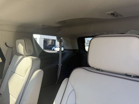 Used 2022 GMC Yukon Denali image 16