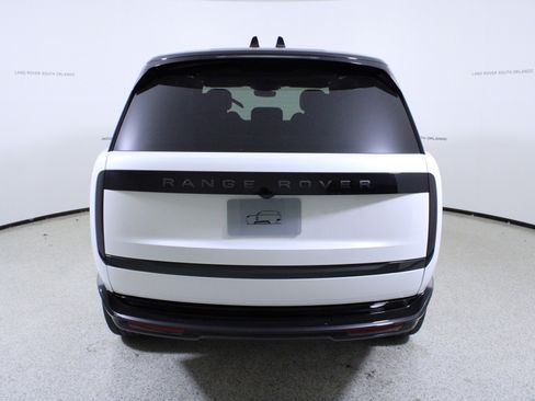 New 2026 Land Rover Range Rover Long Wheelbase SE AWD/4WD image 6
