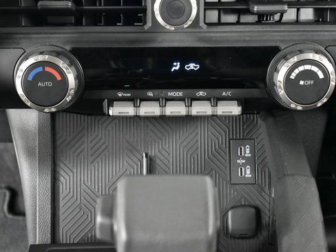 Used 2024 Toyota Tacoma TRD Sport image 35