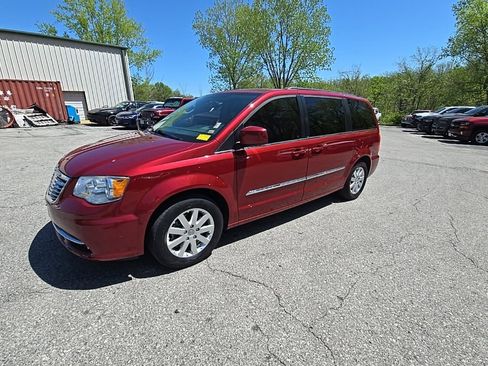 Used 2012 Chrysler Town & Country Touring w/ Entertainment Group #1 image 2