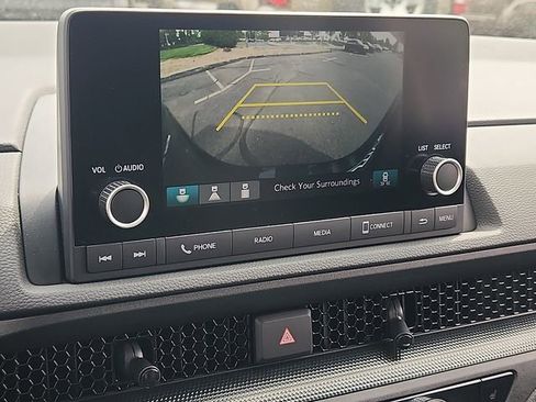 Used 2025 Honda CR-V EX image 18