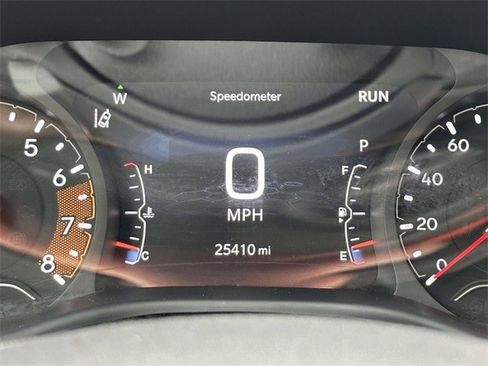 Used 2024 Jeep Compass Latitude image 17