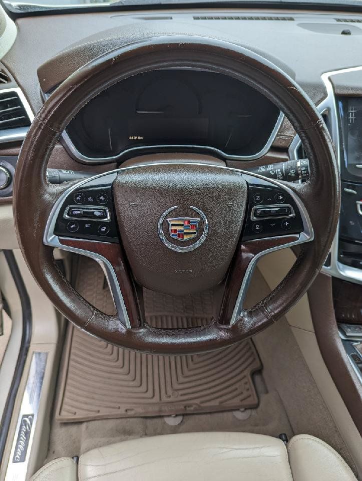 Used 2014 Cadillac SRX Luxury FWD image 8