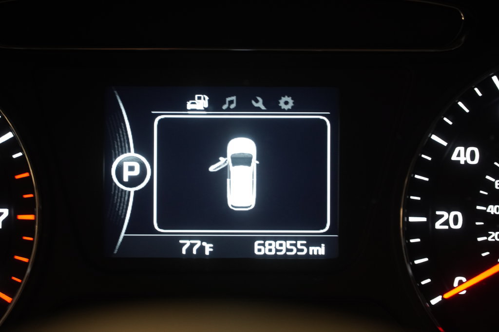 Used 2018 Kia Sorento LX AWD/4WD image 4