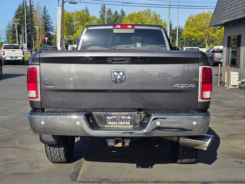 Used 2018 RAM 2500 Laramie AWD/4WD image 4