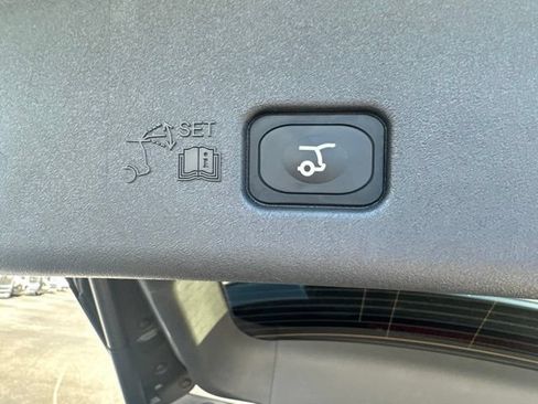 Used 2025 Lincoln Nautilus Reserve AWD/4WD image 27