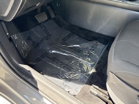 Used 2025 Hyundai Elantra SEL FWD image 16