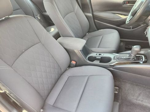 Used 2023 Toyota Corolla LE FWD image 10