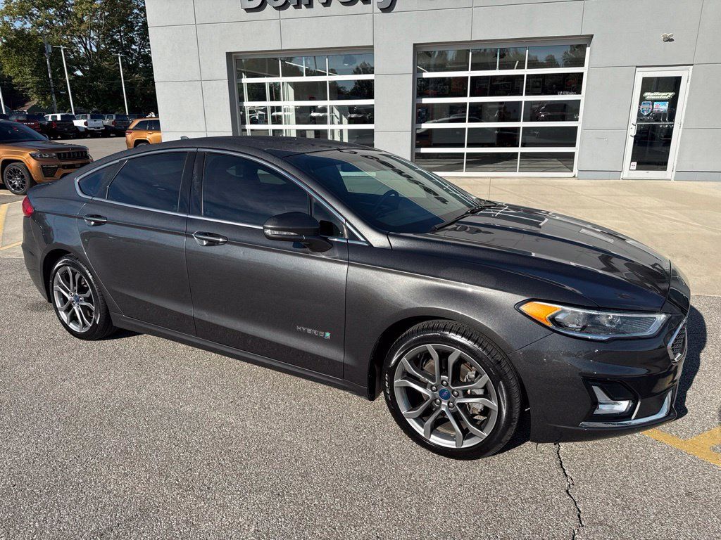 Used 2019 Ford Fusion Titanium FWD image 7