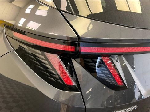 Certified 2022 Hyundai Tucson Limited w/ Cargo Package image 26