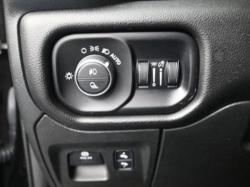 Used 2022 RAM 1500 Laramie w/ Sport Appearance Package AWD/4WD image 12