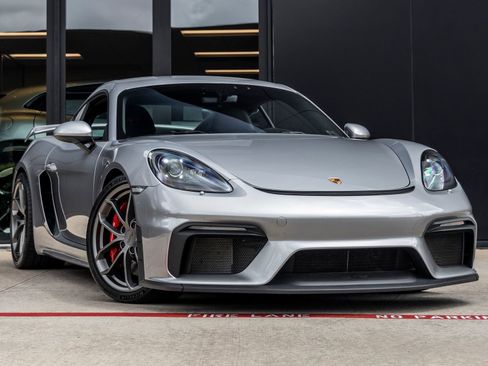 Used 2020 Porsche 718 Cayman GT4 RWD image 6