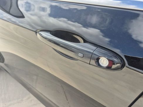 Used 2016 Chrysler 200 LX FWD image 10