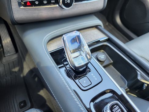 Certified 2023 Volvo XC90 T8 Ultimate w/ Protection Package Premier AWD/4WD image 14
