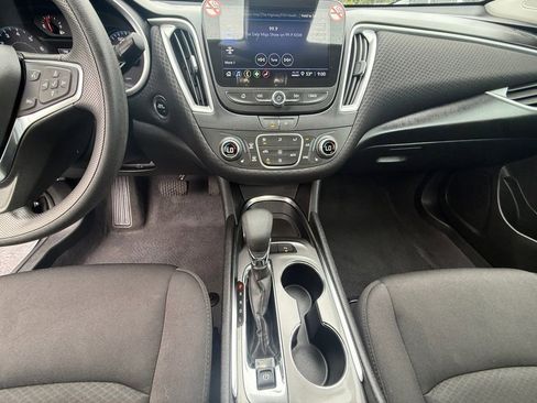 Used 2024 Chevrolet Malibu LT FWD image 24