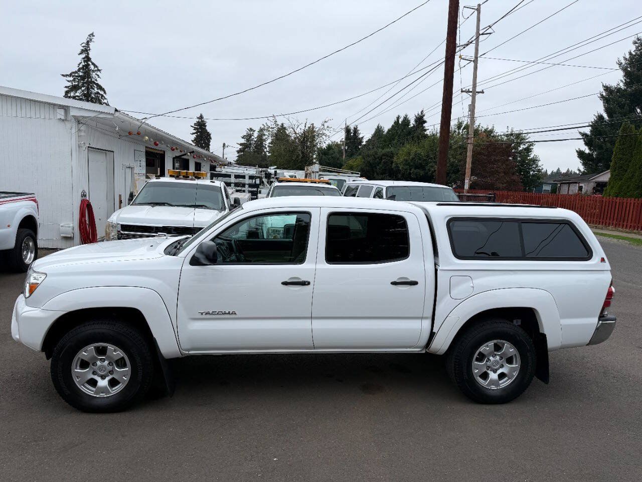 Used 2012 Toyota Tacoma 4x4 Double Cab w/ SR5 Pkg image 5