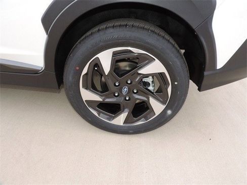 Certified 2025 Subaru Crosstrek 2.5i Limited w/ Popular Package #3A image 9