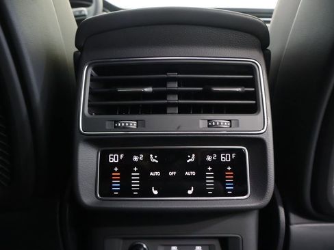 New 2026 Audi SQ8 Prestige image 25