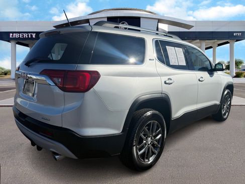 Used 2018 GMC Acadia SLT image 3