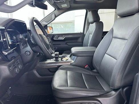 Used 2023 Chevrolet Silverado 1500 LTZ w/ LTZ Premium Package AWD/4WD image 31