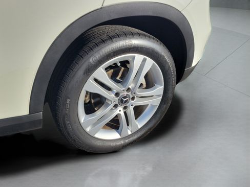 Used 2018 Mercedes-Benz GLA 250 image 35