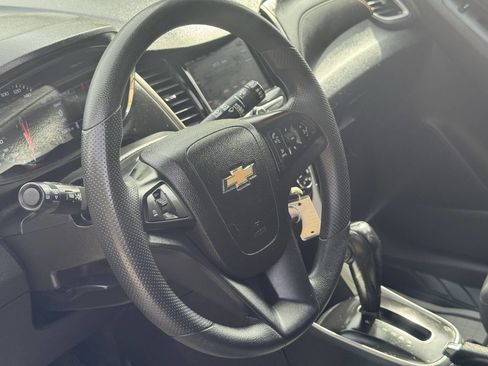 Used 2020 Chevrolet Trax LS w/ Tint and Cruise Package AWD/4WD image 12
