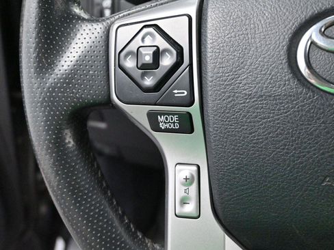 Used 2018 Toyota 4Runner Limited AWD/4WD image 20