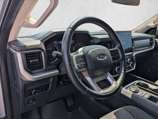 Used 2023 Ford Expedition XLT RWD image 12