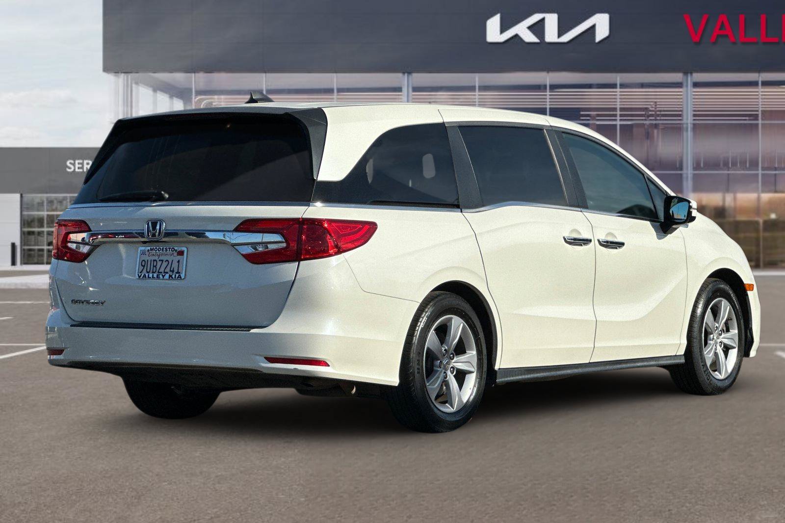 Used 2019 Honda Odyssey EX image 4