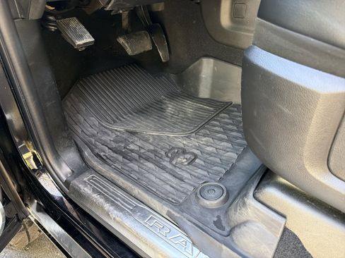 Used 2019 RAM 2500 Laramie image 17