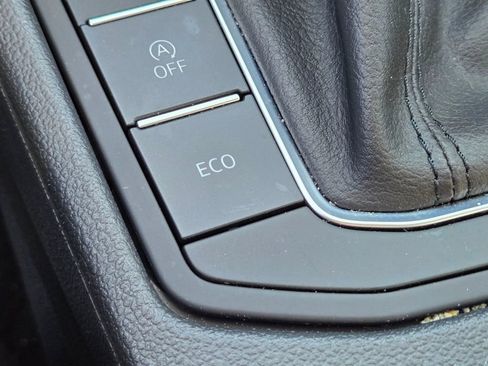 Certified 2023 Volkswagen Jetta S image 22