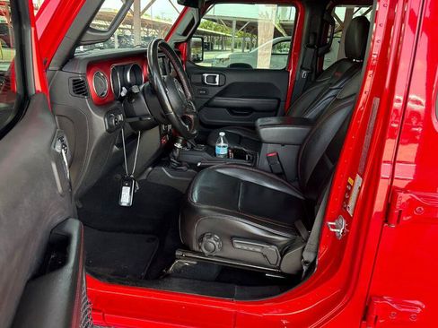 Used 2020 Jeep Gladiator Rubicon AWD/4WD image 6