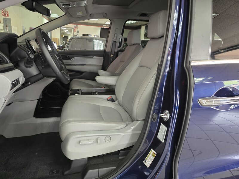 Used 2023 Honda Odyssey EX-L image 9