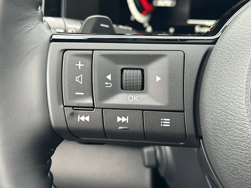 New 2025 Nissan Pathfinder Platinum image 29