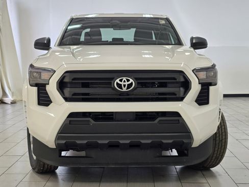 Used 2024 Toyota Tacoma SR image 8