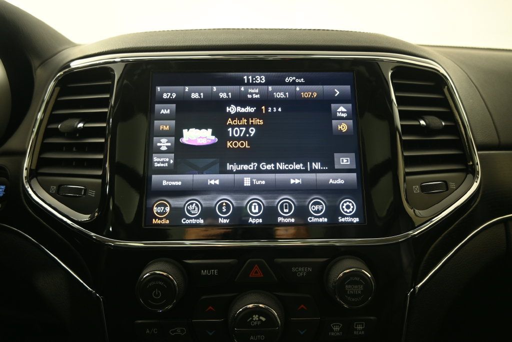 Used 2021 Jeep Grand Cherokee Summit AWD/4WD image 27