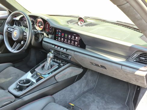Certified 2022 Porsche 911 GT3 RWD image 18
