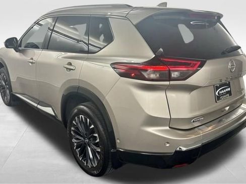 Used 2024 Nissan Rogue Platinum w/ Platinum Premium Package FWD image 6