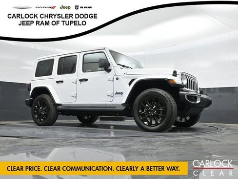 Used 2025 Jeep Wrangler Sahara image 39