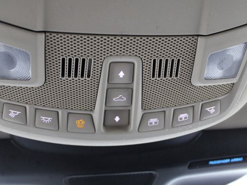 Used 2023 Lincoln Nautilus Reserve image 17