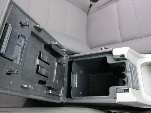 Used 2012 Ford Escape XLT FWD image 18