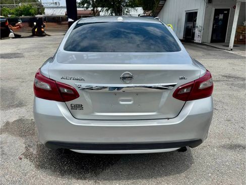 Used 2018 Nissan Altima 2.5 SL FWD image 9