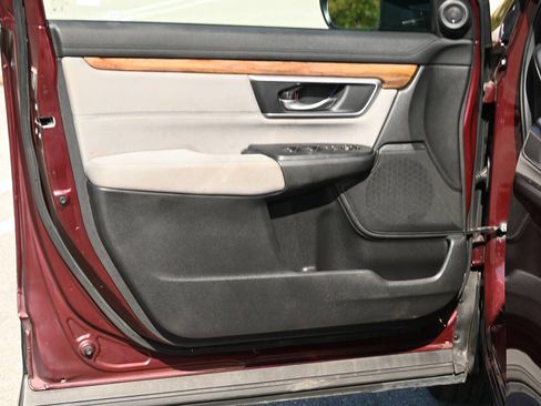 Used 2017 Honda CR-V EX image 17