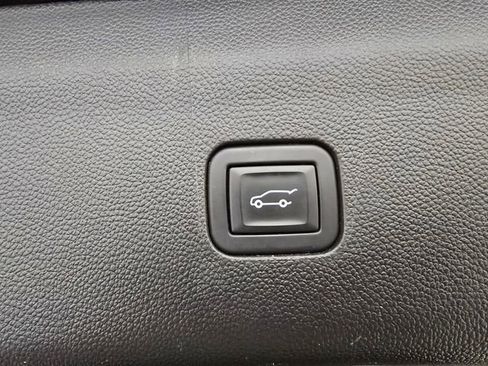 Used 2024 Buick Enclave Essence w/ Sport Touring Edition AWD/4WD image 36