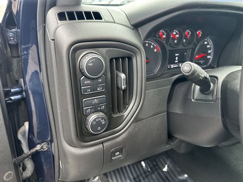 Certified 2023 Chevrolet Silverado 1500 Custom image 9