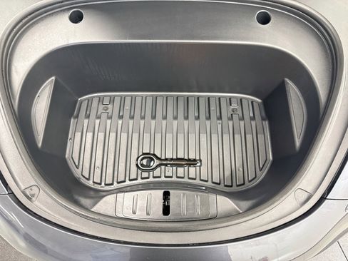 Used 2023 Tesla Model 3 Standard Range RWD image 32