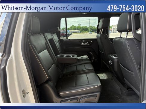 Used 2023 GMC Yukon XL SLT AWD/4WD image 43