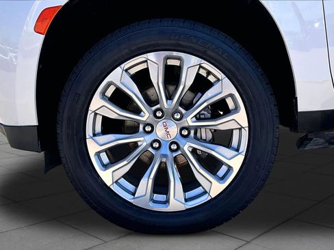 Used 2024 GMC Yukon Denali w/ Max Trailering Package AWD/4WD image 11